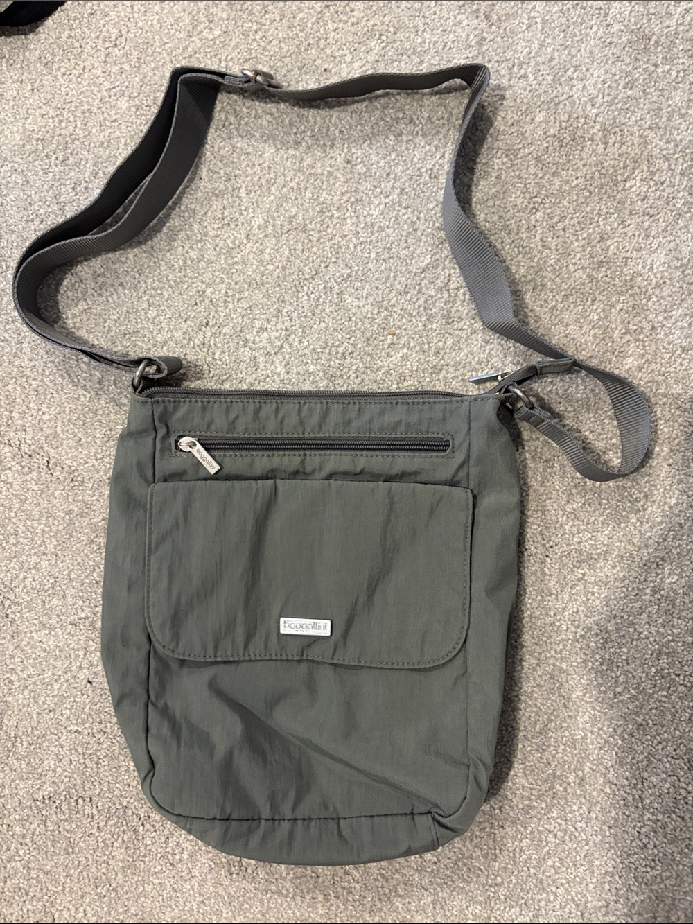 Baggallini Olive Gray Crossbody Messenger Bag
